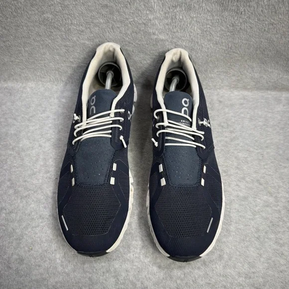 On Running Shoes Mens Size 9.5 Cloud 5 Navy Blue White Low Top Athletic Sneakers - Picture 3 of 10
